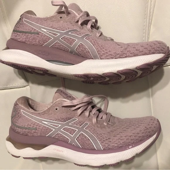 Women’s size 8 (US) ASICS Gel Nimbus 24. - Picture 8 of 10
